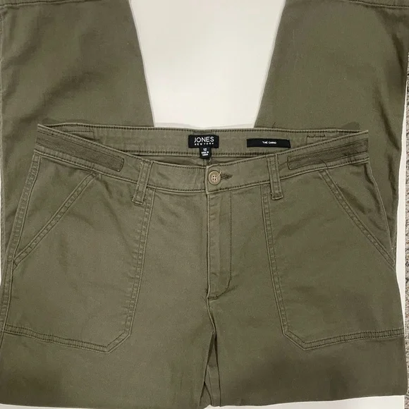 Jones New York Olive Cropped Chino’s - Picture 4 of 8